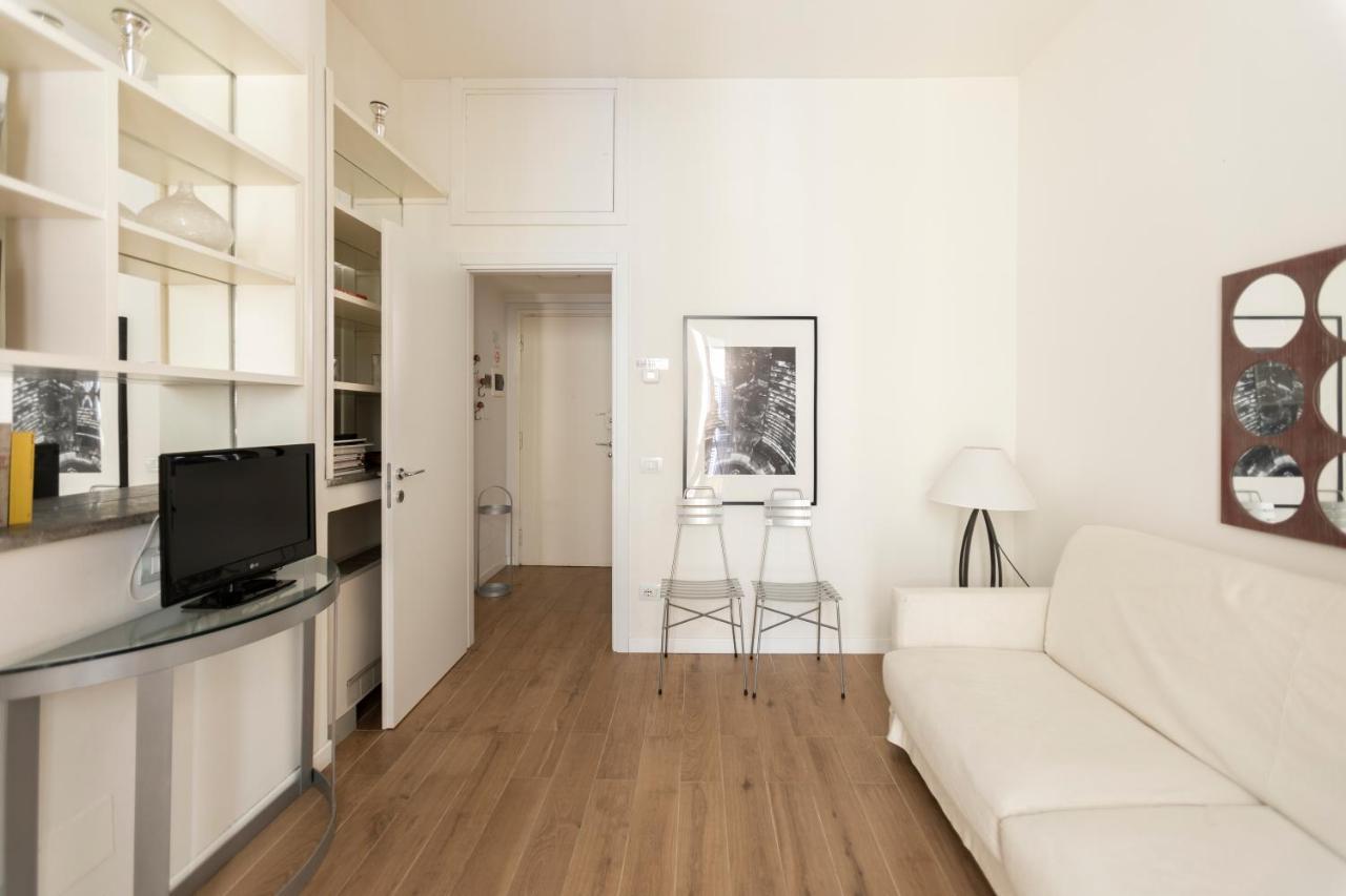 Brera - Fiori Chiari Charme Apartment Milan Luaran gambar