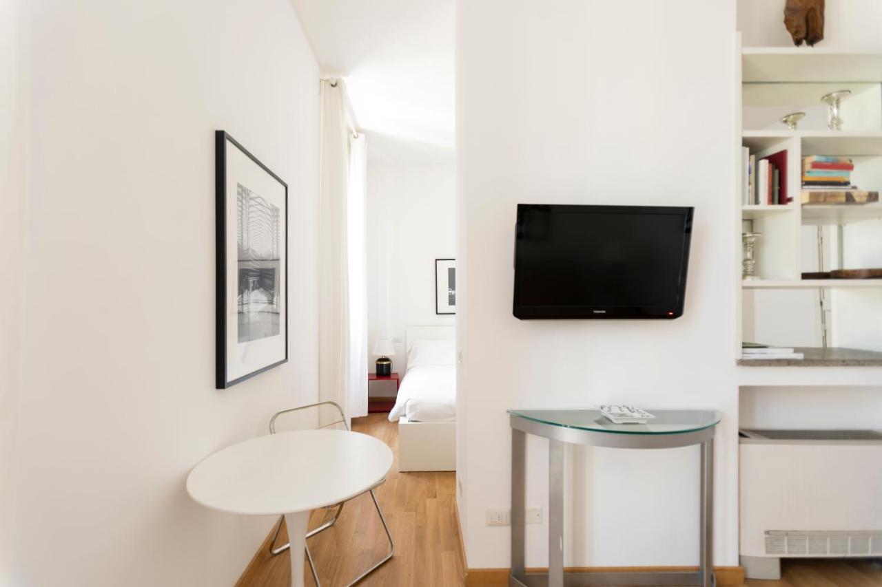 Brera - Fiori Chiari Charme Apartment Milan Luaran gambar