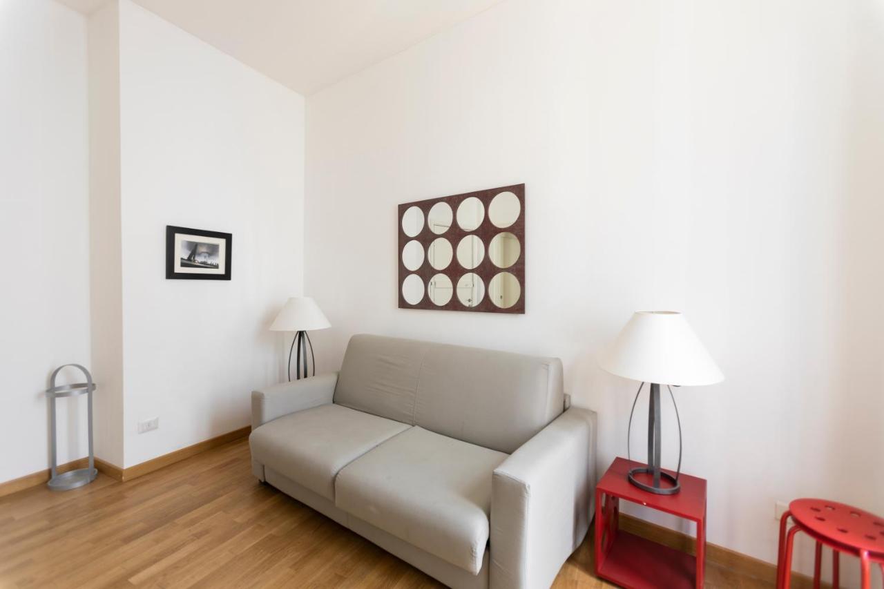 Brera - Fiori Chiari Charme Apartment Milan Luaran gambar