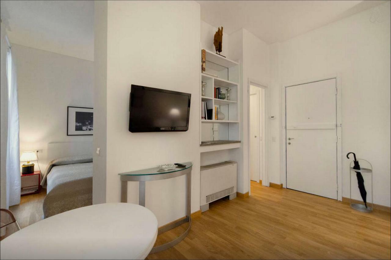 Brera - Fiori Chiari Charme Apartment Milan Luaran gambar