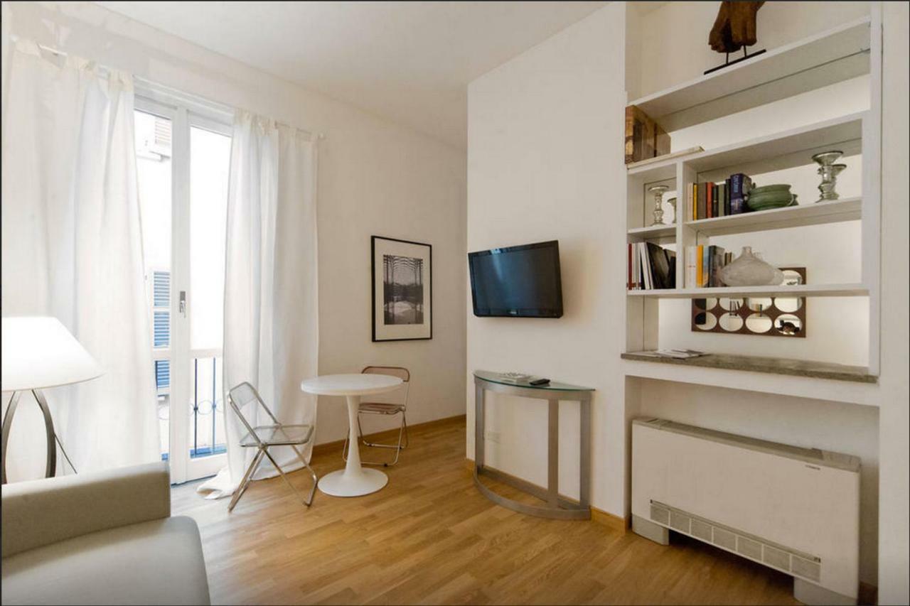 Brera - Fiori Chiari Charme Apartment Milan Luaran gambar