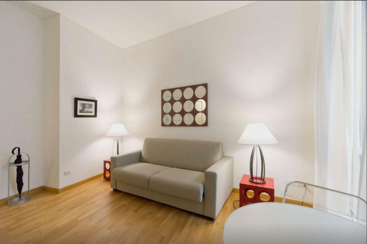 Brera - Fiori Chiari Charme Apartment Milan Luaran gambar
