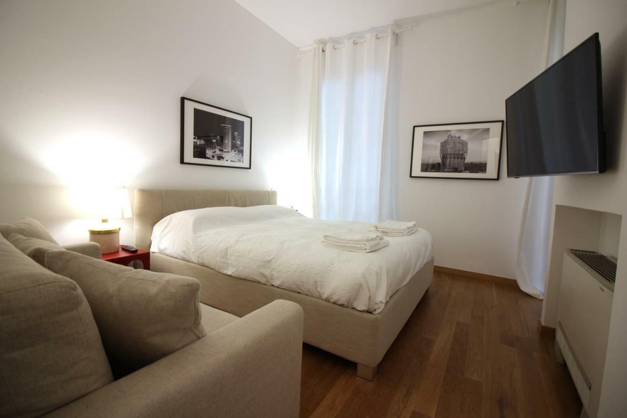 Brera - Fiori Chiari Charme Apartment Milan Luaran gambar