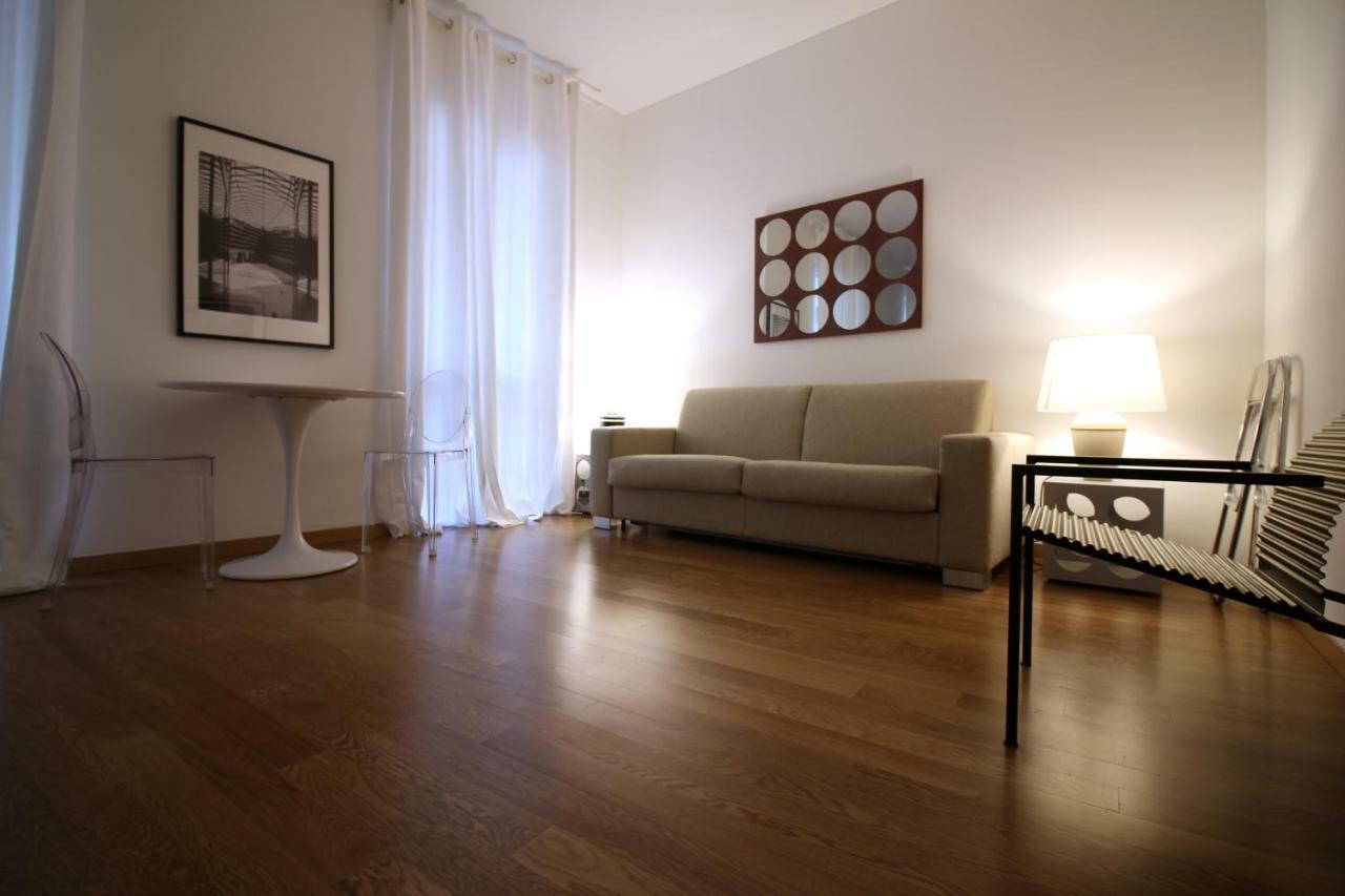 Brera - Fiori Chiari Charme Apartment Milan Luaran gambar