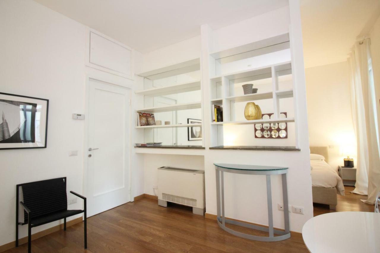 Brera - Fiori Chiari Charme Apartment Milan Luaran gambar